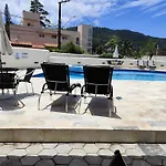 Apto Com Ar-Cond E Piscina A 100 M Praia Da Enseada