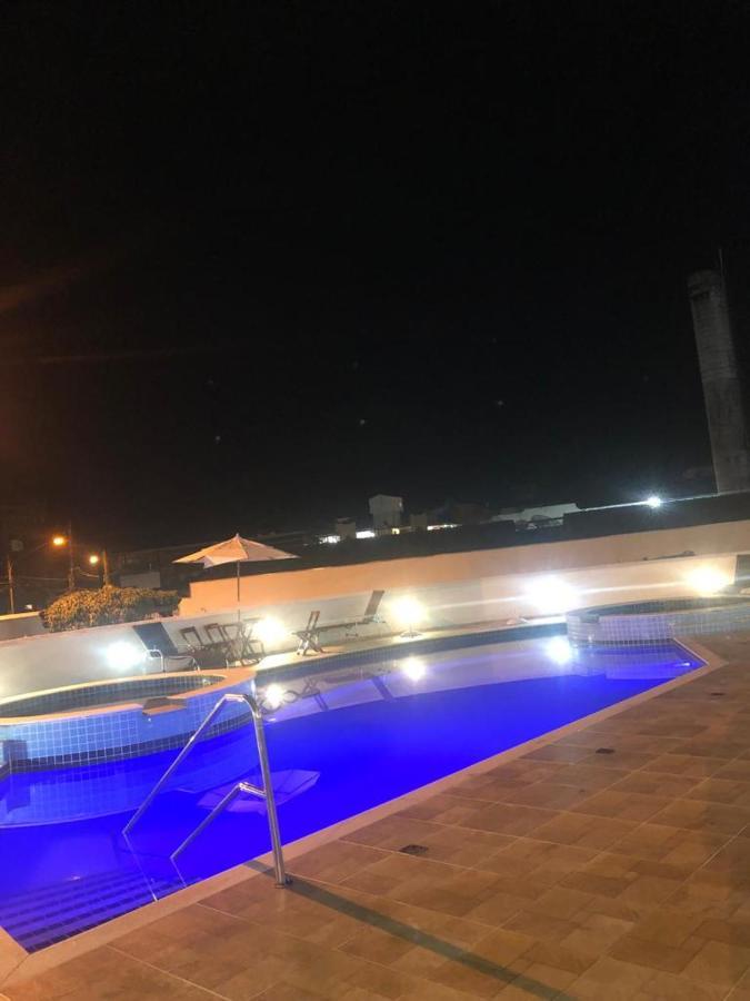 Apartamento Apto Com Ar-cond E Piscina A 100 M Da Enseada *