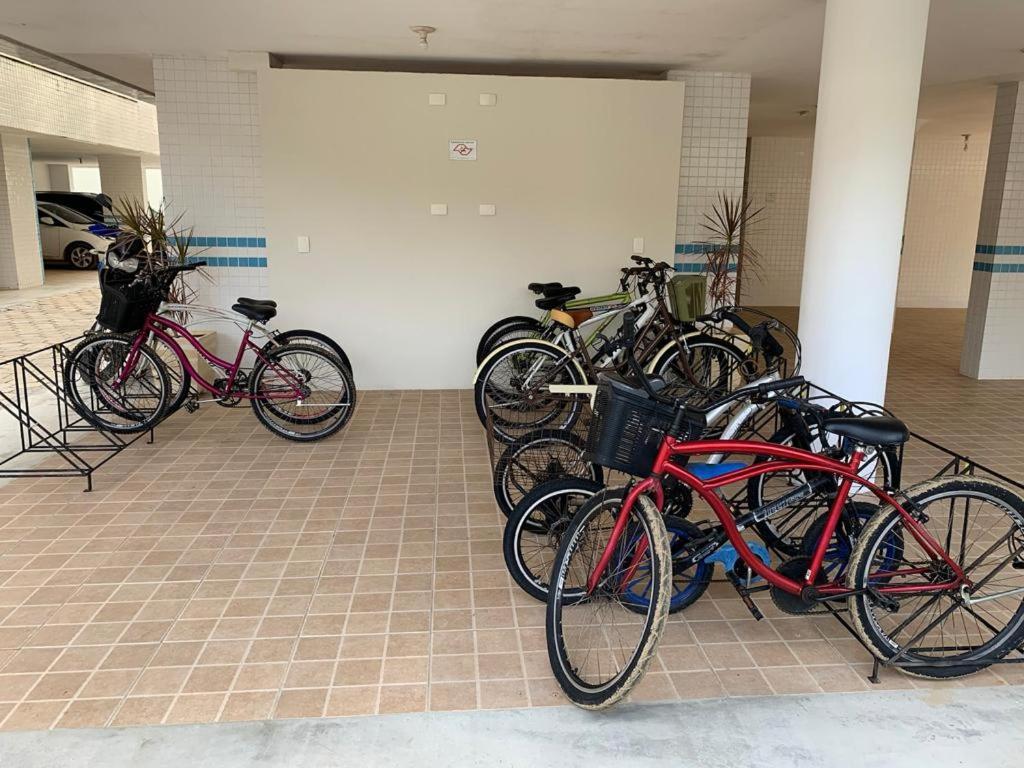 Apto Com Ar-cond E Piscina A 100 M Da Enseada