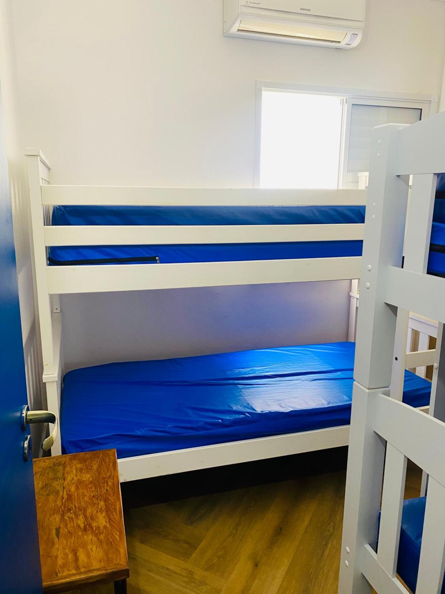 Apartamento Apto Com Ar-cond E Piscina A 100 M Da Enseada