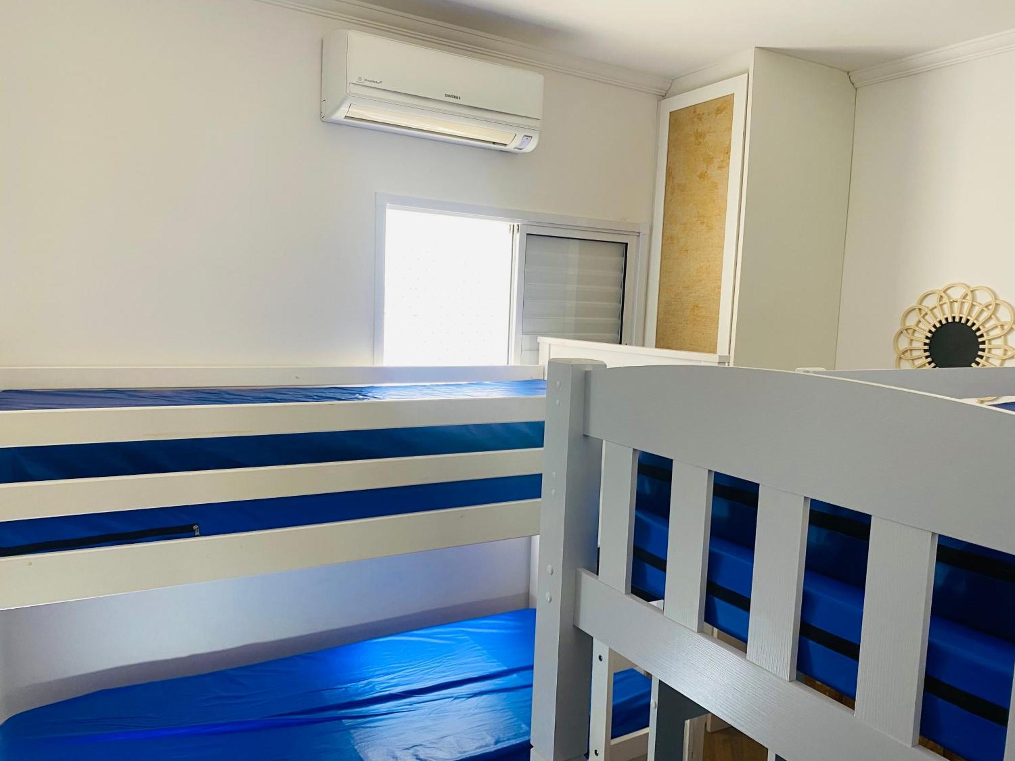 Apartamento Apto Com Ar-cond E Piscina A 100 M Da Enseada *