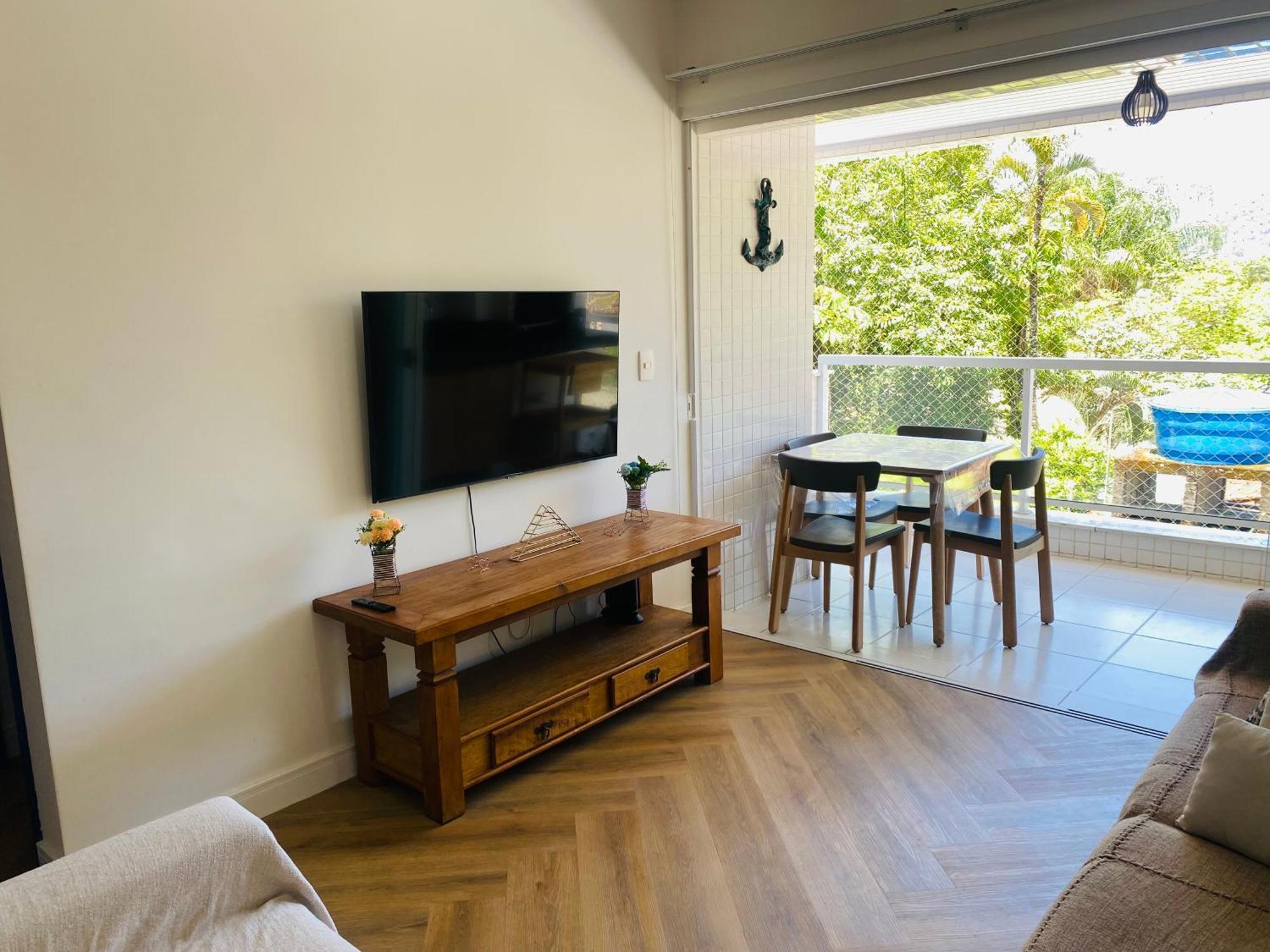 Apartamento Apto Com Ar-cond E Piscina A 100 M Da Enseada *