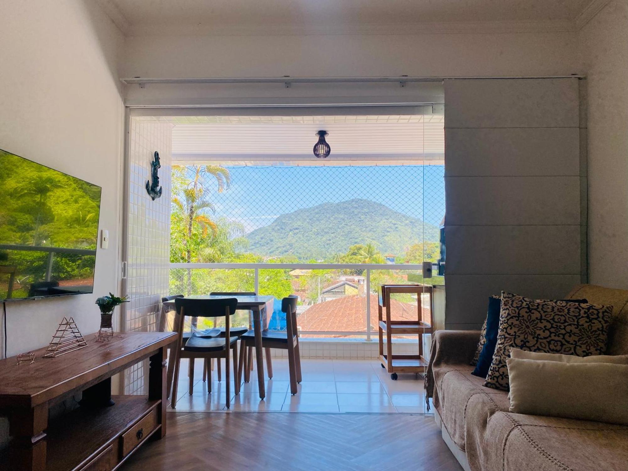 Apto Com Ar-cond E Piscina A 100 M Da Enseada *