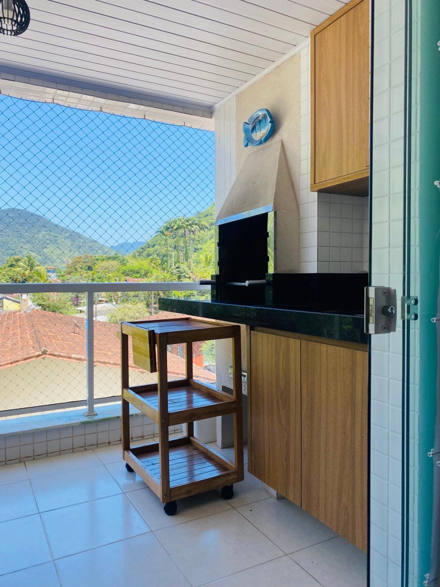 Apto Com Ar-cond E Piscina A 100 M Da Enseada Ubatuba