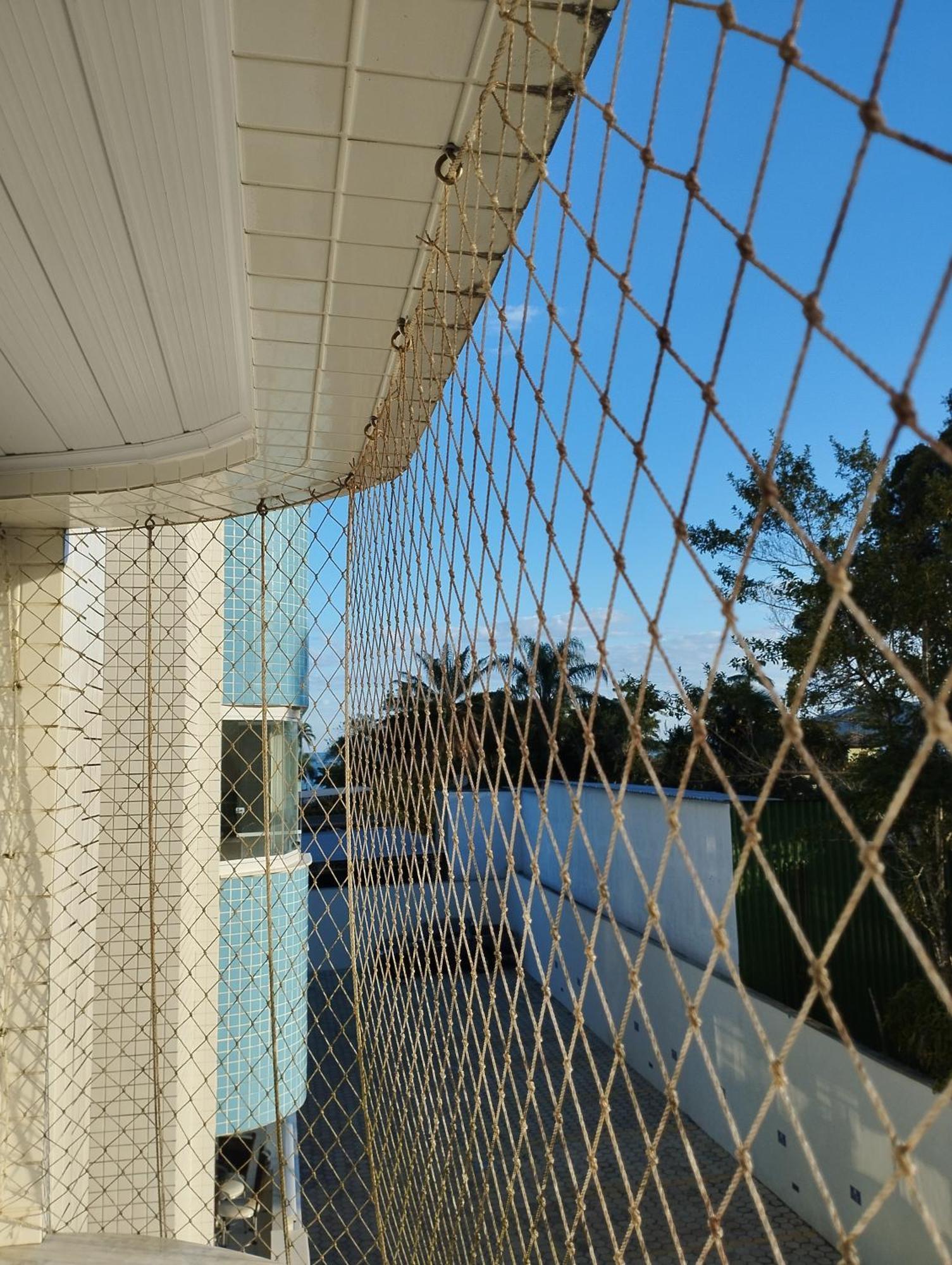 Apto Com Ar-cond E Piscina A 100 M Da Enseada Apartamento