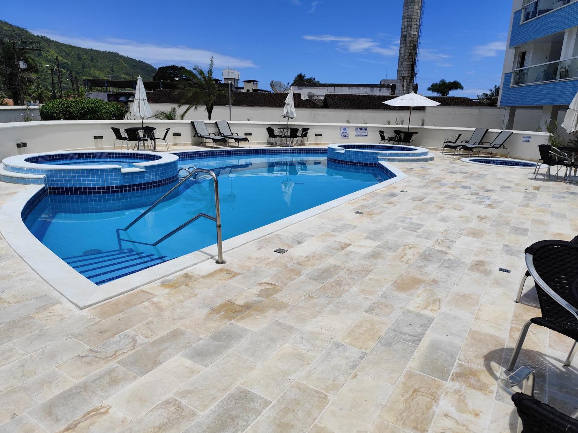 Apto Com Ar-cond E Piscina A 100 M Da Enseada * Ubatuba